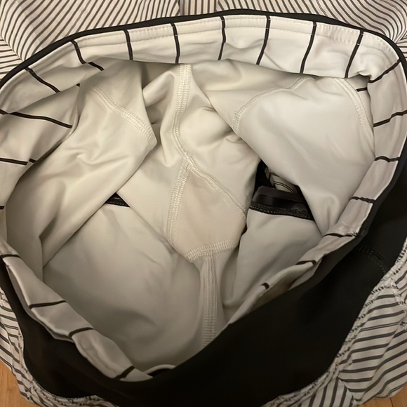 Lululemon Gray Fast Cat Skirt Size 4 VGUC - Picture 16 of 16